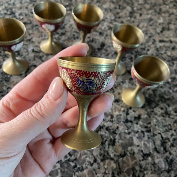 Set of six Moroccan tiny tea cups with tray - Picture 3 of 3